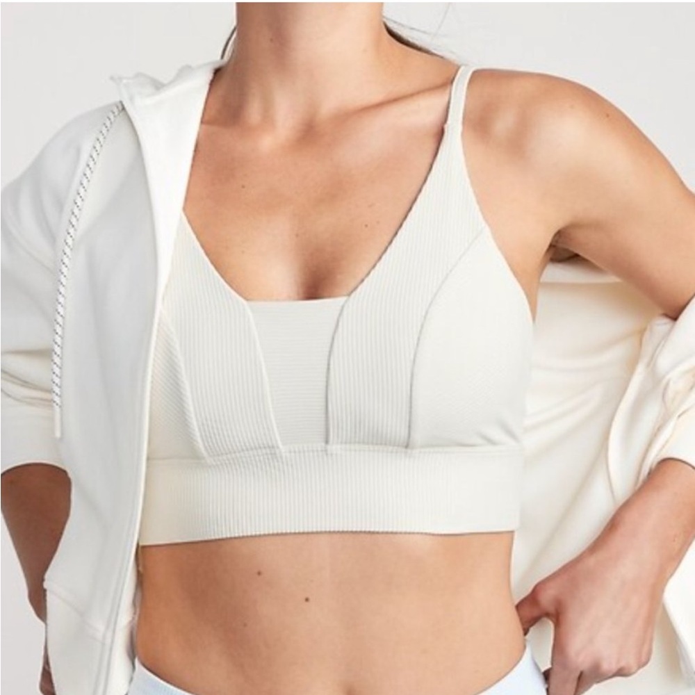 Old Navy Women's Ivory Sports Bra